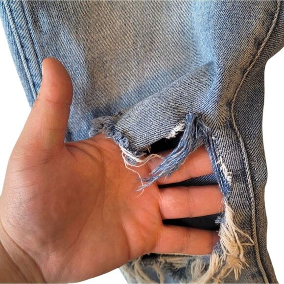 NEUW Light Wash Marilyn Torn Haze Skinny Jeans Size 32 - Picture 8 of 11